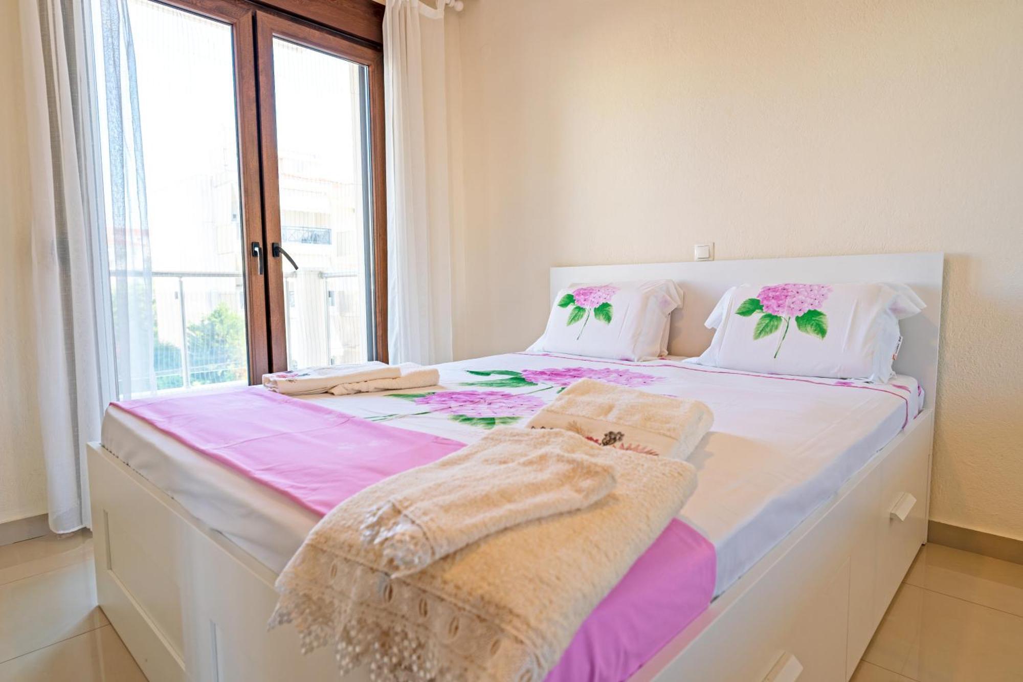 Luxury And Sunny 250 Mts From The Beach!! * Peraia (Thessaloniki)