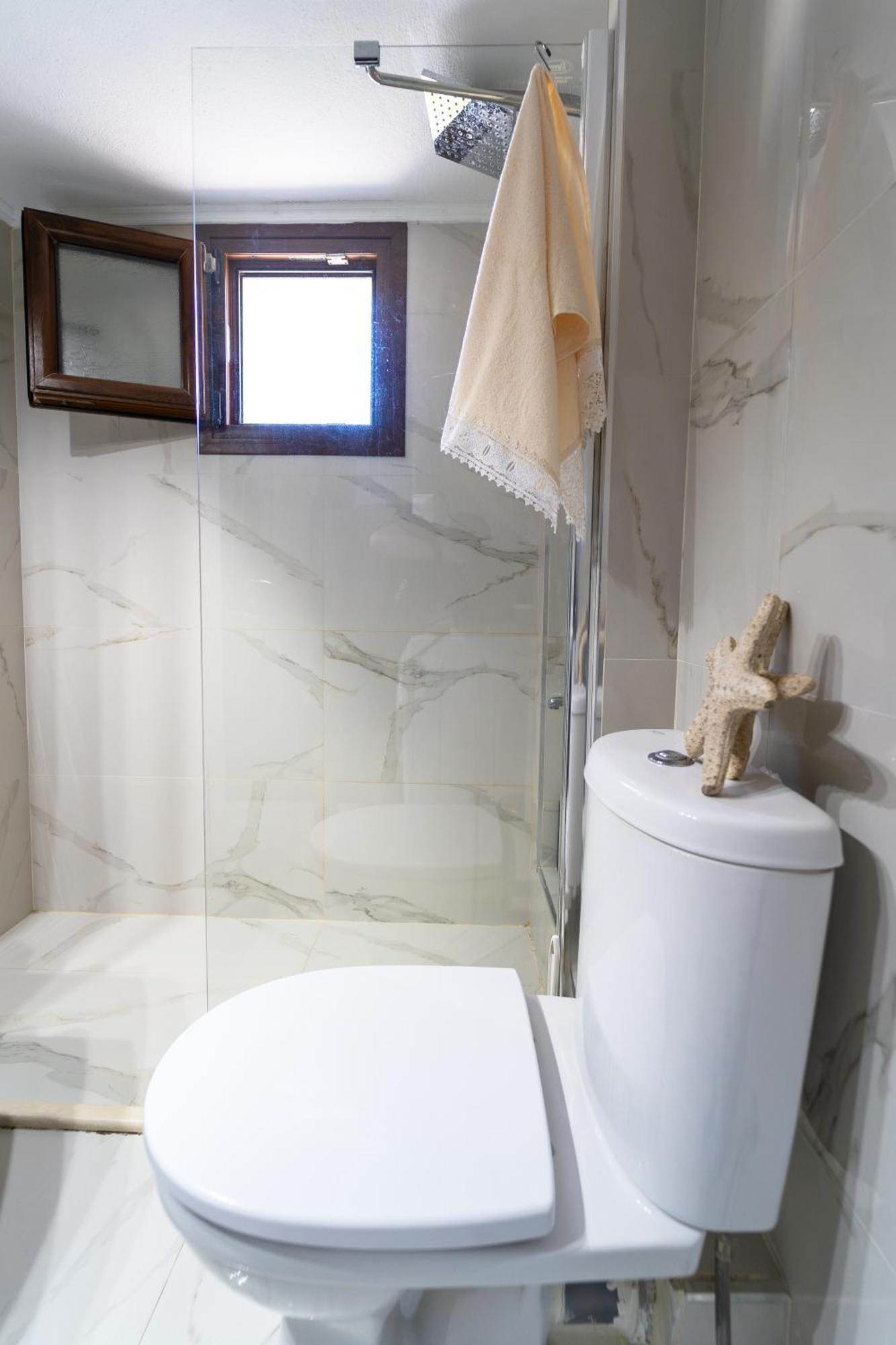 Luxury And Sunny 250 Mts From The Beach!! * Peraia (Thessaloniki)